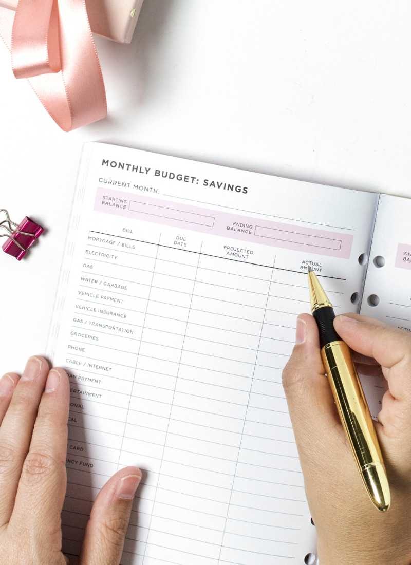 Complete list of the best budget planners to master your money.