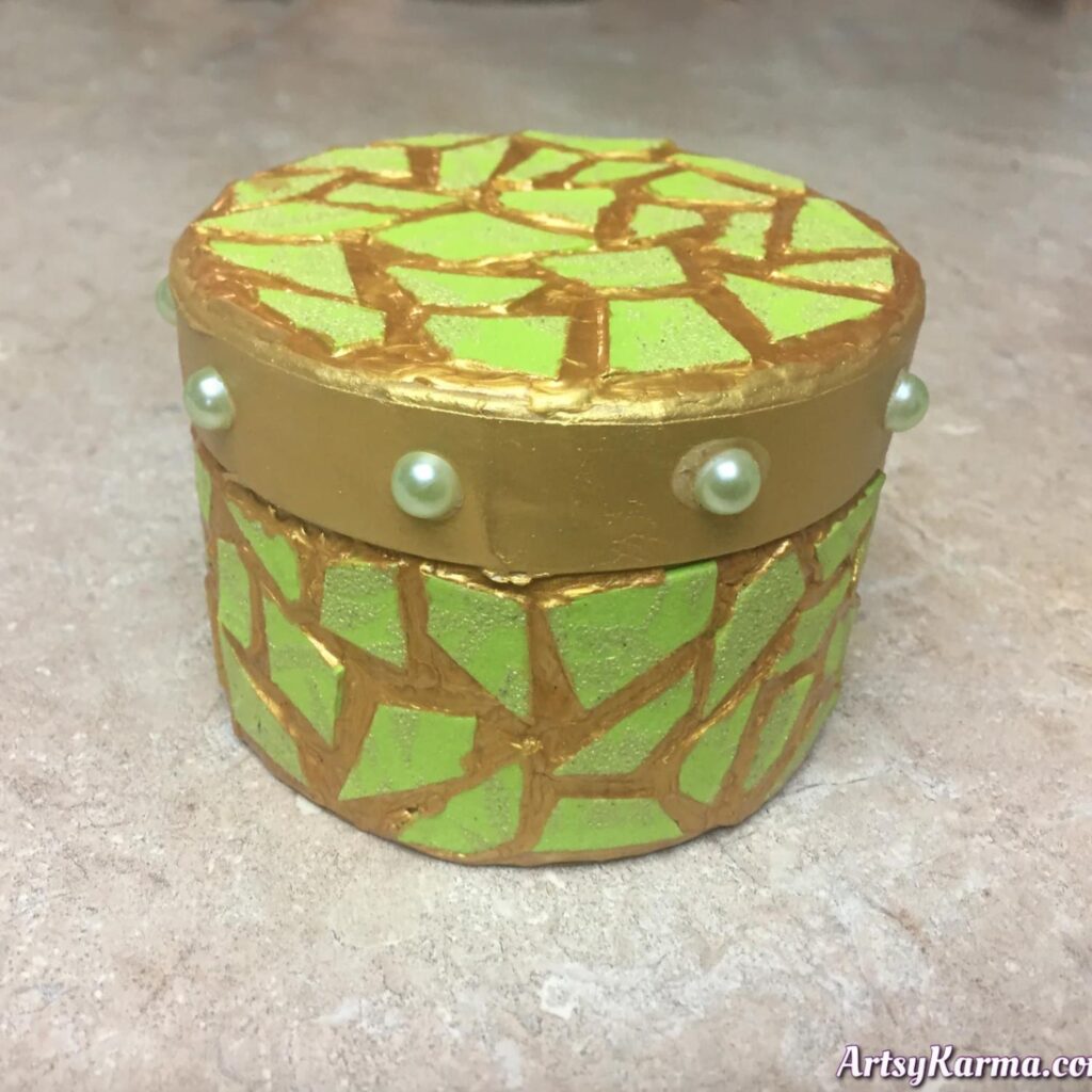 Homemade mosic box for dollar store craft ideas